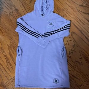 Adidas BOSTON MARATHON® 2022 TUESDAY MORNING LONG HOODIE